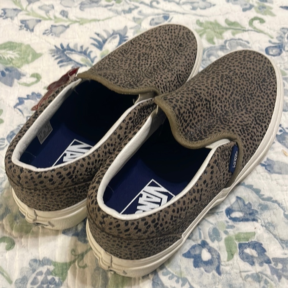 Vans- Women’s Brown/Black Slip On Vans Size 7.5